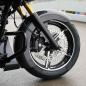 Preview: Arlen Ness, 18 x 5.50 Factory 24 Rad, vorne. Schwarz, Contrast Cut – vorne: 2026 Touring; 23-25 FLTRXSE; 23-25 FLHXSE; 24-25 FLTRXSTSE; 24-25 FLHX; 2025 (NU) FLHXU; 24-25 FLTRX. Mit breitem 18-Zoll-Custom-Vorderradschutzblech