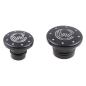 Preview: Cult-Werk vorne axle Abdeckungsset. glänzend schwarz with CC logo – 21-26 RH1250S Sportster S; 22-26 RH975 Nightster; 23-26 RH975S Nightster Special