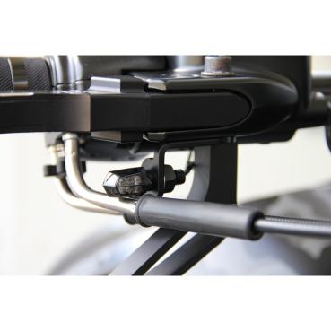 Cult-Werk vorne Blinker brackets – 08-17 Softail; 07-17 Dyna; 10-17 V-Rod; 15-20 XG500/750 Street (NU)