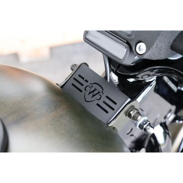Cult-Werk gas Tank lift Set. glänzend schwarz – Softail: 18-20 (NU) FXBB Street Bob 107; 25-26 FXBB Street Bob 117; 21-24 (NU) FXBBS Street Bob 114; 20-24 (NU) FXST Softail Standard; 18-19 (NU) FXBR Breakout 107; 18-22 (NU) FXBRS Breakout 114