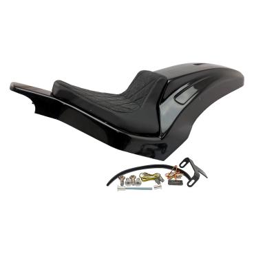 Cult-Werk Softail wide fender Set ''Racing''. Solo Sitzbank – 18-26 Softail Fat Boy: 18-20 (NU) FLFB Fat Boy 107; 20-24 (NU) FLFBS Fat Boy 114; 25-26 FLFB Fat Boy 117