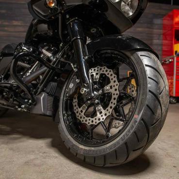 Arlen Ness, 18x5.5 Fat Factory 'Prodigy' wheel. Front. Black – Front: 08-25 FLT/Touring (excl. 23-25 CVO; 24-25 FLHX; 2025 FLHXU; 24-25 FLTRX) (NU)