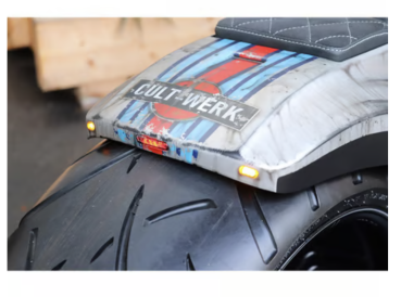 Cult-Werk Softail wide fender Set ''Racing''. 2-up Sitzbank – 13-17 Softail FXSB Breakout (NU)
