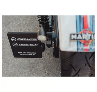 Cult-Werk, seitliche Kennzeichenhalterung, schwarz. Deutschland für Harley-Davidson® 22-25 RH975 Nightster; 23-25 RH975S Nightster Special