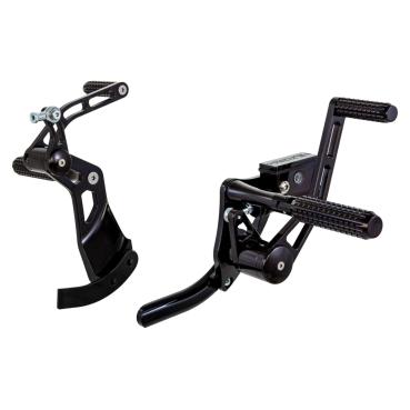 Rick’s Motorcycles – vorverlegte Fußrastenanlage. AK47. +2". schwarz – 84-99 Softail (NU)