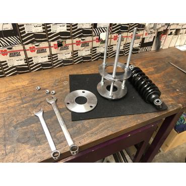 Kodlin M8 Softail shock/spring compression tool | Passend: 2018–2026 M8 Softail Modelle mit or ohne preload knob adjustment