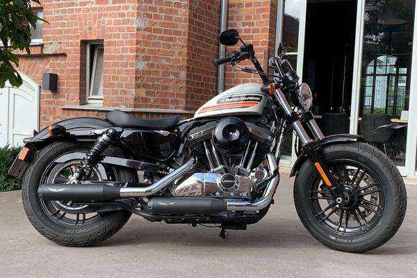 PENZL AUSPUFFANLAGE FÜR - Harley-Davidson - 1200 Nightster (XL1200N) - Motor 1200 - Baujahr 2007 bis 2013 - mit manuelle oder elektronische Steuerung