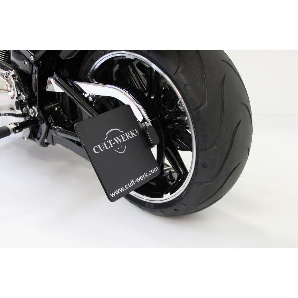 Cult-Werk seitlicher Kennzeichenhalter, schwarz. Germany – 18-26 Softail (excl