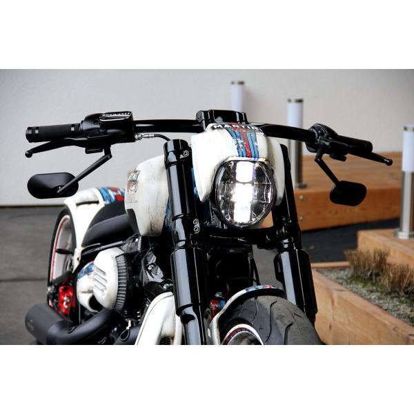 Cult-Werk FXBR Scheinwerfermaske ''V-Rod style''. glänzend schwarz – Softail: 18-19 FXBR Breakout 107; 18-22 FXBRS Breakout 114; 23-24 FXBR Breakout 117 (NU)