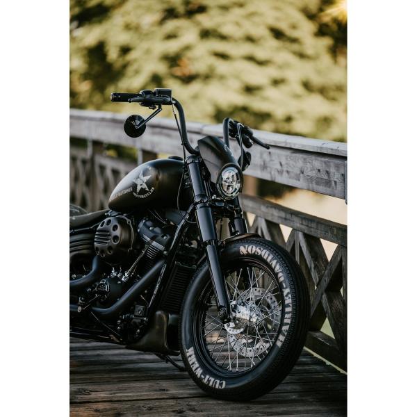 Cult-Werk Scheinwerfermaske Custom. mattschwarz – 18-26 Softail: 18-20 (NU) FXBB Street Bob 107; 25-26 FXBB; 21-24 (NU) FXBBS Street Bob 114; 20-24 (NU) FXST Standard 107