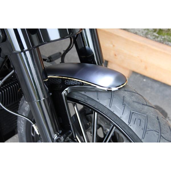 Cult-Werk ''Custom V2'' Frontfender, 21". mattschwarz – 23-26 Gen2 Touring: 24-26 FLHX; 2026 FLHXL; 2025 FLHXU; 23-26 FLHXSE; 2026 FLXSTSE; 2026 FLHXLSE; 24-26 FLTRX; 2026 FLTRXL; 23-25 FLTRXSE; 24-26 FLTRXSTSE