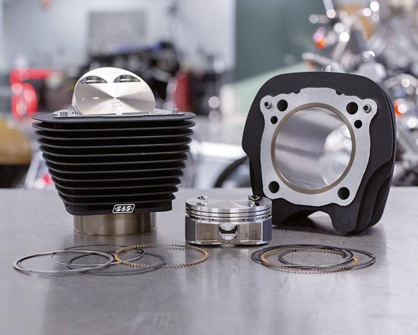 S&S 4 1/2" BIG BORE KITS FÜR MILWAUKEE EIGHT