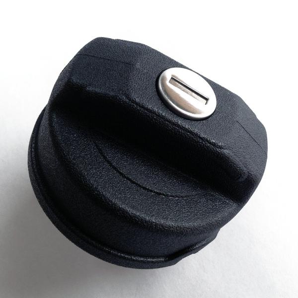 Cult-Werk V-Rod gas cap. With lock – 02-17 V-Rod (NU)
