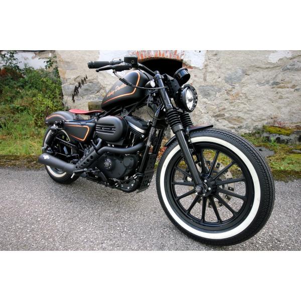 Cult-Werk bug spoiler ''Old School''. glänzend schwarz Stahl – 04-22 XL Sportster (NU)