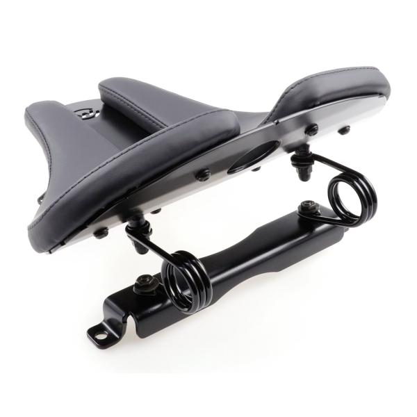 Cult-Werk solo seat ''Old School''. schwarz – 18-26 Softail FXBB/S; FXST: 25-26 FXBB Street Bob 117; 21-24(NU)FXBBS Street Bob 114; 18-20(NU)FXBB Street Bob 107; 20-24 FXST(NU)Softail Standard 107