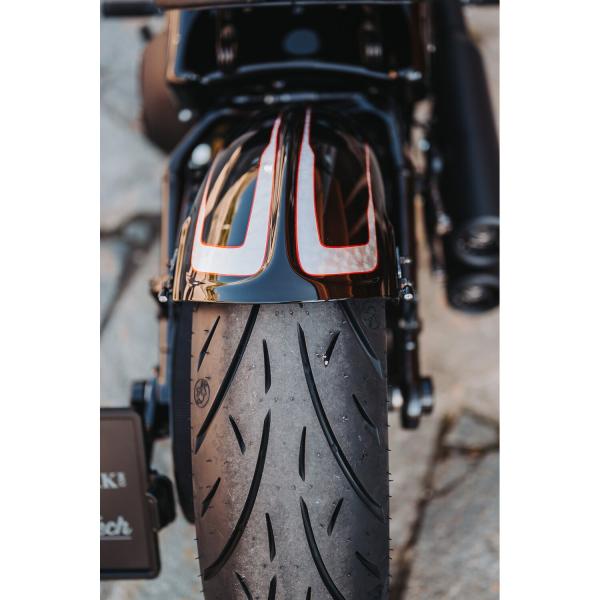 Cult-Werk Heckfender ''Old School''. schwarz – 18-26 Softail FXBB/S; FXST: 25-26 FXBB Street Bob 117; 21-24(NU)FXBBS Street Bob 114; 18-20(NU)FXBB Street Bob 107; 20-24 FXST(NU)Softail Standard 107