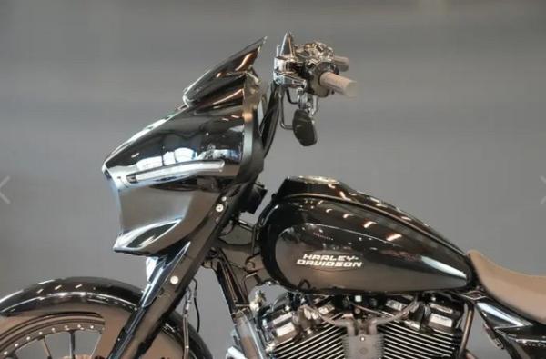 Blade Runner 2 Handlebar für Harley-Davidson® 23-26 (FLHXSE, 24-26 FLHX, 25 FLHXU, 26 FLHXL, 26 FLHXLSE, 26 FLHXSTSE)