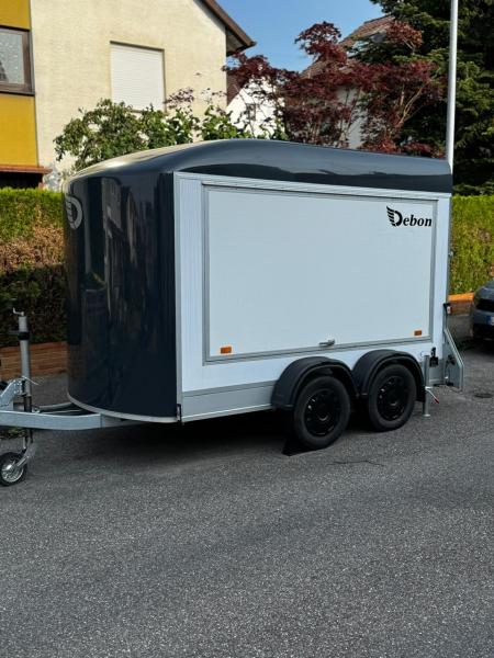 Motorradanhänger Mieten geschlossen Anhängerverleih in Stuttgart / Ludwigsburg bei Choppers n Partys
