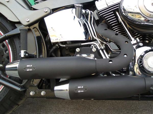 MCJ - 2 in 2 Big Short, in Schwarz oder Chrom, mit Krümmer, Hitzeschutz (mit oder ohne Löcher), Halterungen und  Endkappen wählbar - HARITAGE SOFTAIL CLASSIC MODEL 2017
